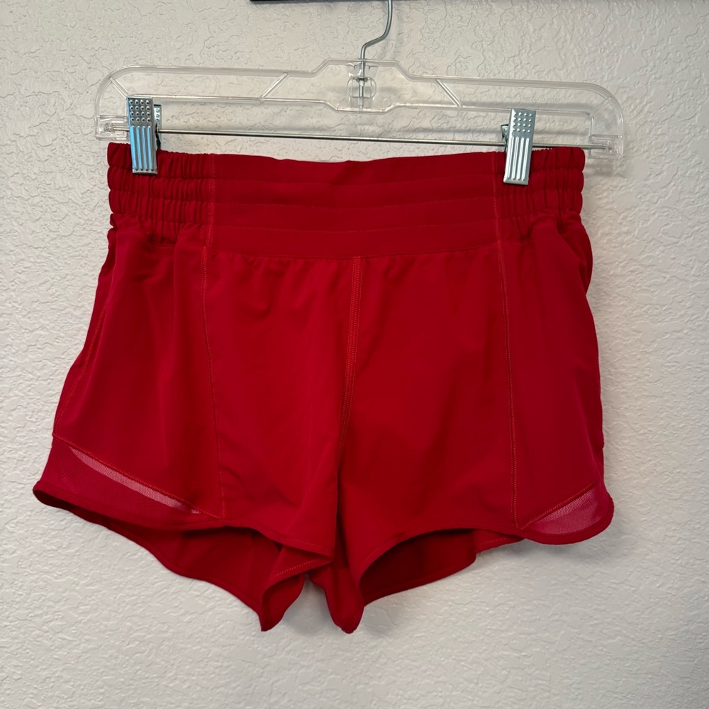 Lululemon Hotty Hot 2.5” Low Rise Short